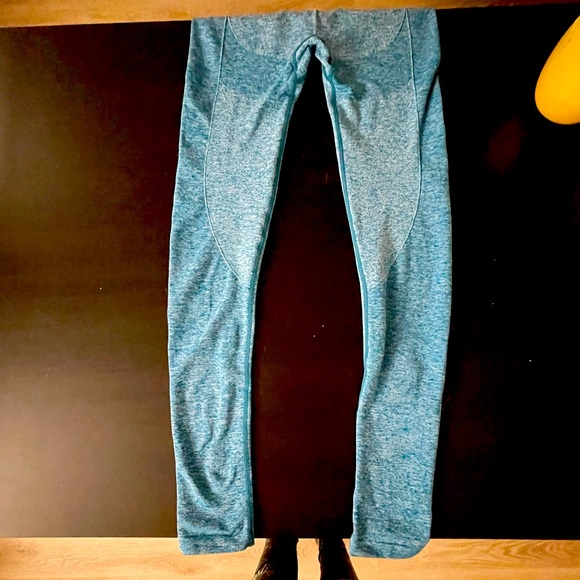 BLUE GYM SHARK LEGGINGS - Picture 4 of 6